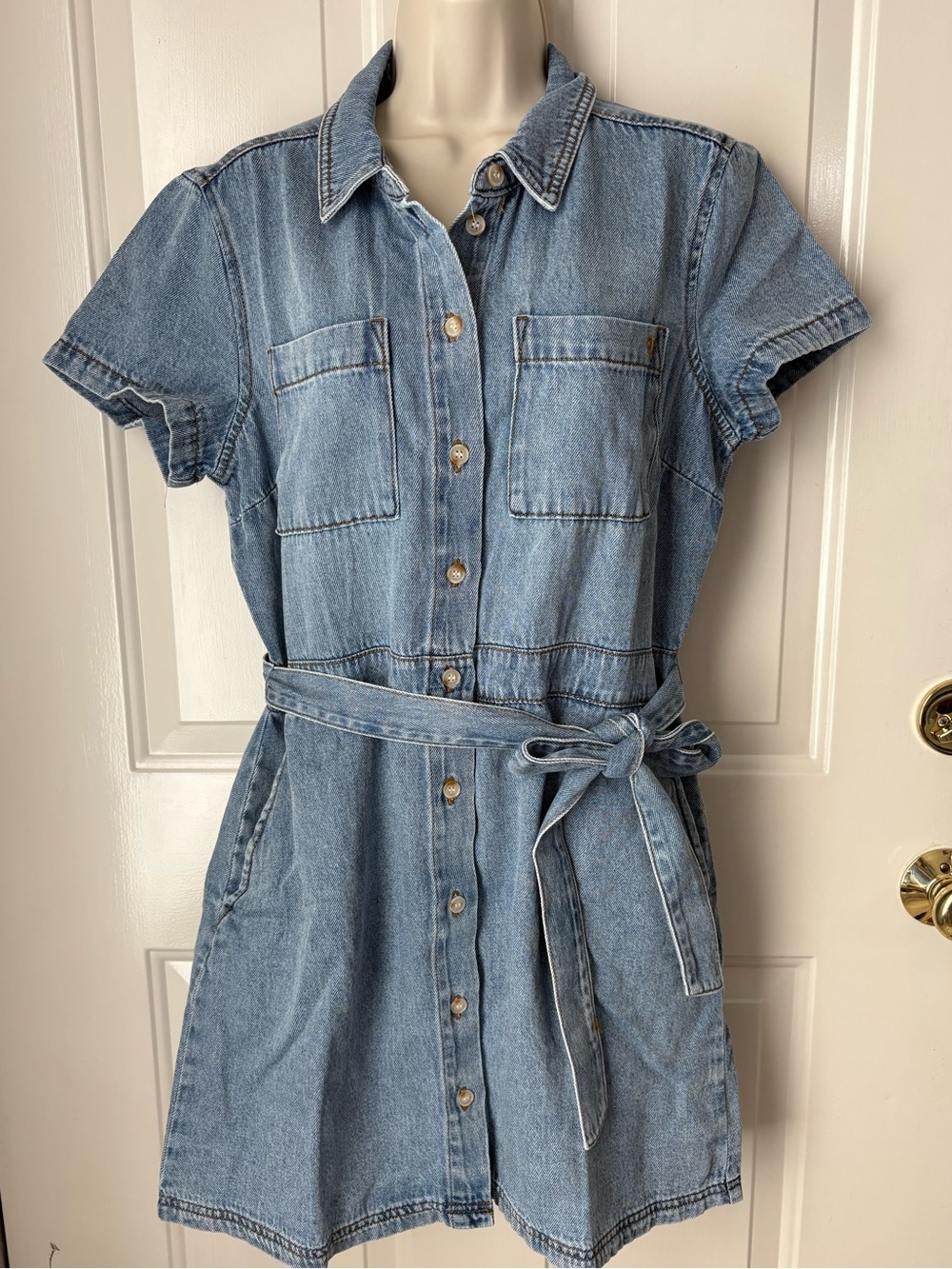 Frye Short Sleeve Tie Belt Denim Dress ~ Size Medium